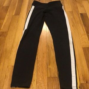 Black white and yellow leggings